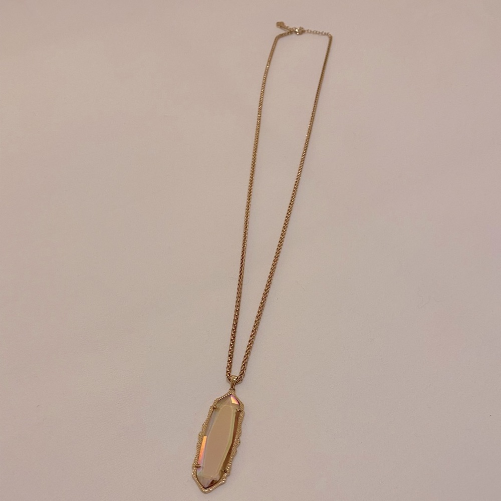 Kendra Scott rose gold pendant necklace